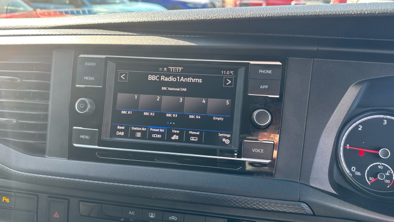 Volkswagen Transporter T32 Swb Diesel 2.0 TDI 110 Highline Kombi Van